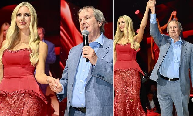 Chris de Burgh & Daughter Star at German Event