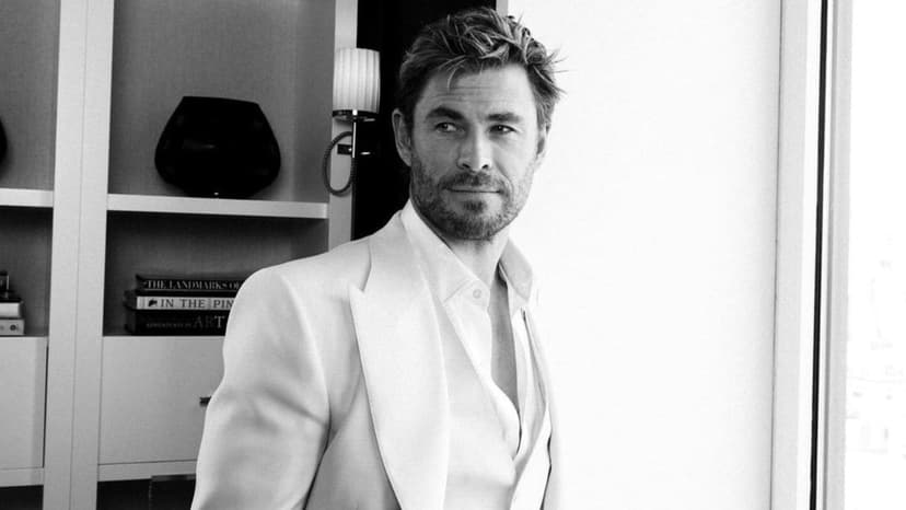 Chris Hemsworth's Dad Fights Alzheimer's with Memories