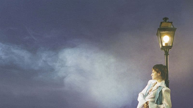 Chris Explores Vulnerability in 'La vita nuova'