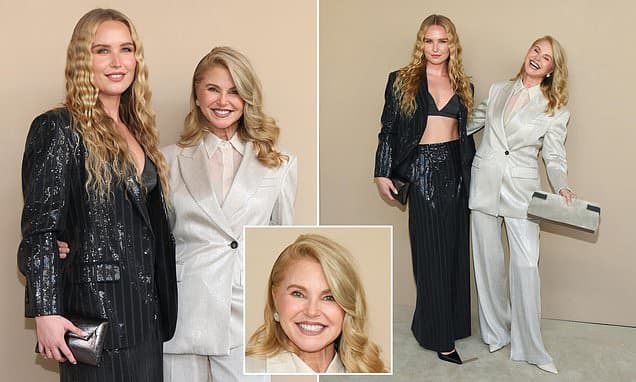 Christie & Sailor: Supermodel Duo Steals the Show