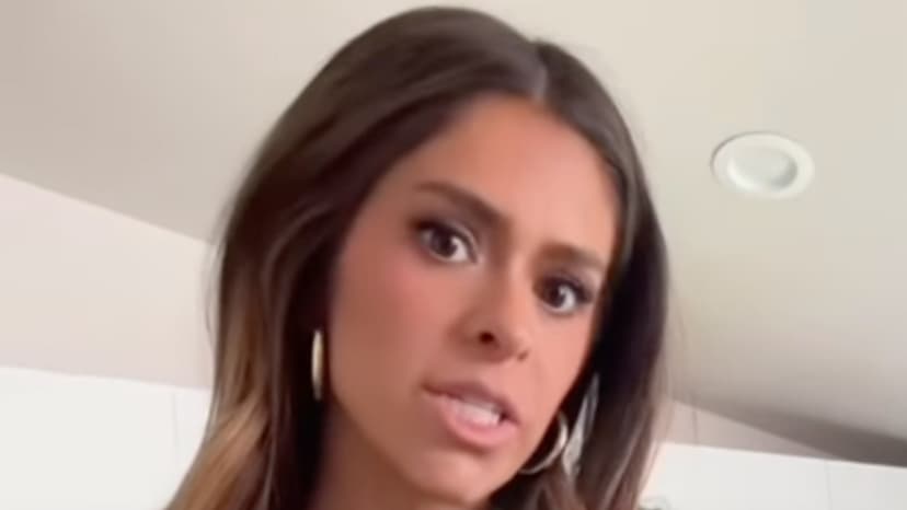 Cinnabon Dumps 'Bachelorette' Over Star's Abuse Allegations