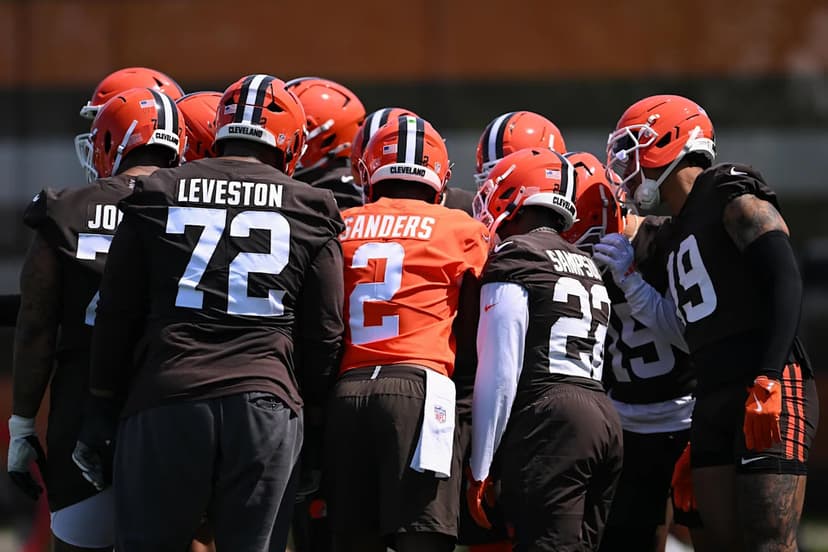 Browns Camp Opens: Rookies Arrive, Veterans Soon