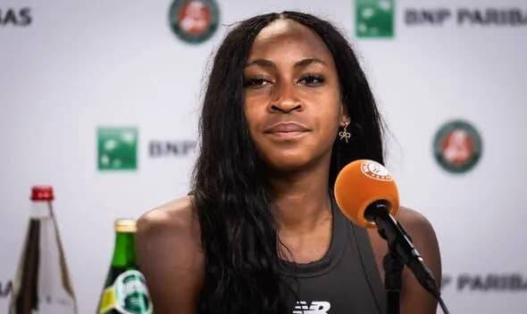 Gauff Survives Crash, Dominates French Open Opener