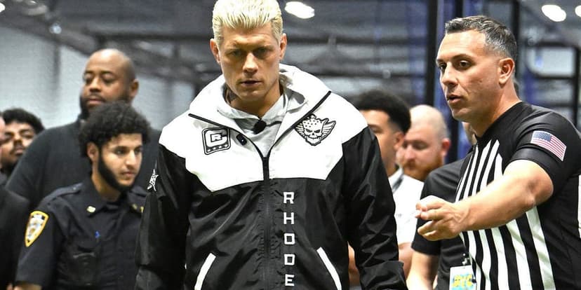 Cody Rhodes' Field Goal Fail Goes Viral at Fanatics Fest