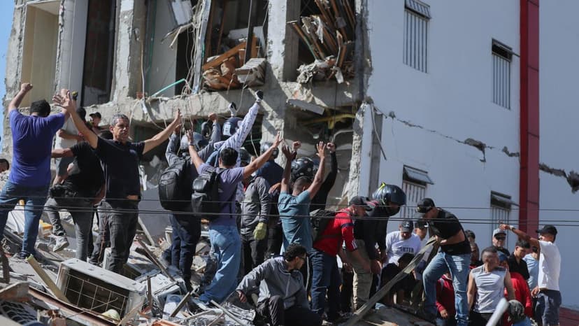 Colombia Quakes Damage Historic Cathedral