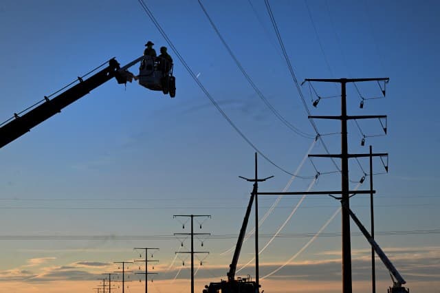 Colorado Braces for High Winds & Power Shutoffs