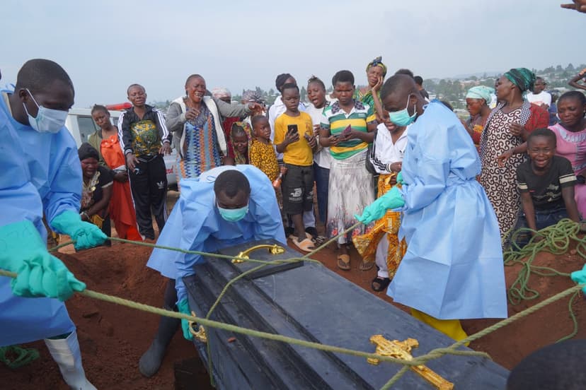 Veteran Doctor Warns of Unprecedented Ebola Spread