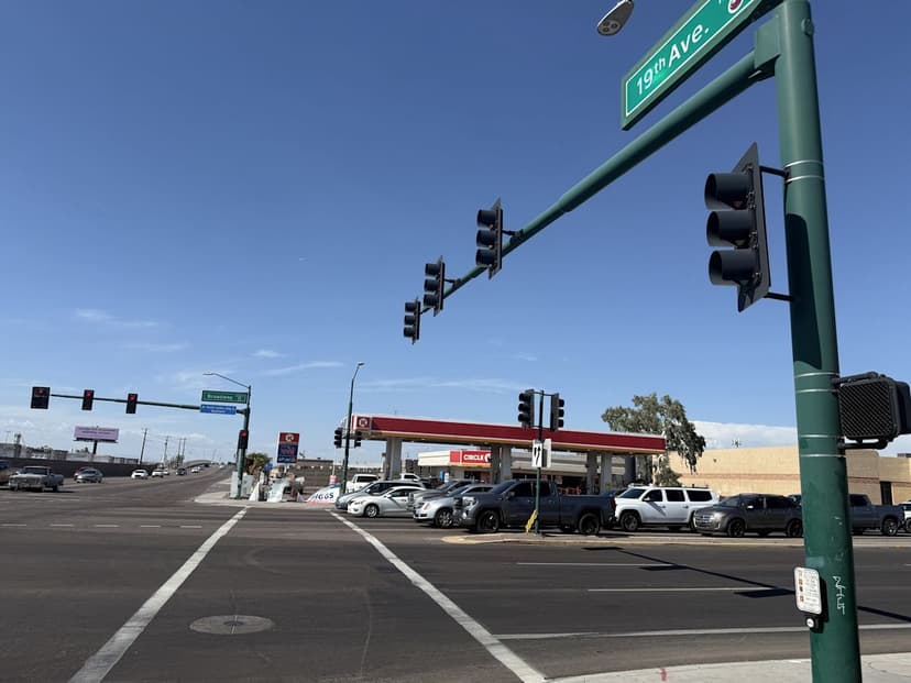 Couple Terrorized by Imposter Phoenix Officers in Brutal Stop