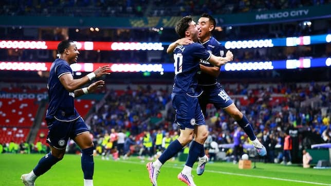 Cruz Azul Stuns América in 7-Goal Clásico Joven Classic