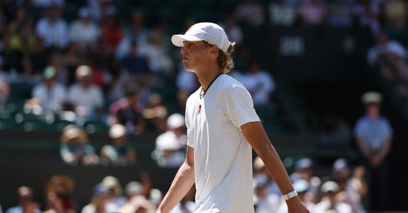 Hewitt's Son Cruz Wins First ATP Match