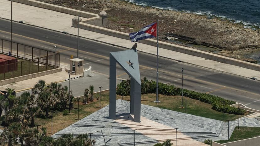 Cuba Lifts Worker Cap, Fueling Private Business Growth