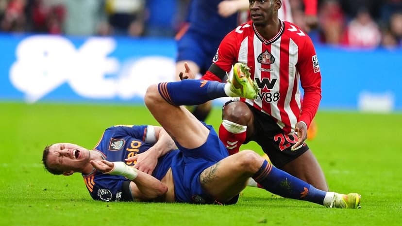 Newcastle Star Out 6 Weeks After Rib Injury