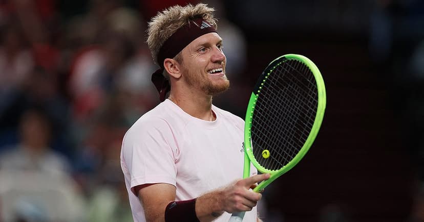 Davidovich Fokina Stuns Top Seed Zverev at Shanghai Masters