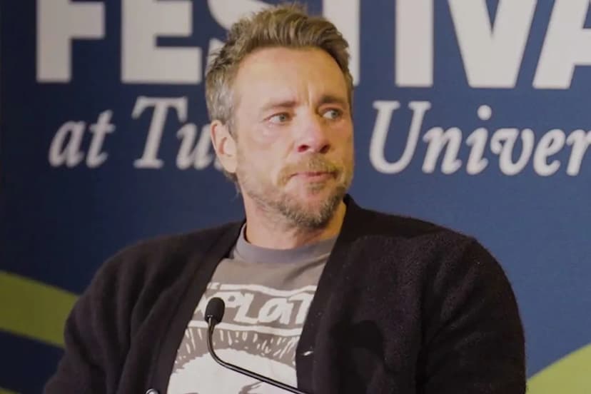 Bell's Surprise Visit: Dax Shepard's Emotional Hospital Moment