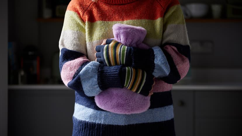 Officials Warn: Electric Blankets and Hot Water Bottles a Deadly Combo in Freezing UK