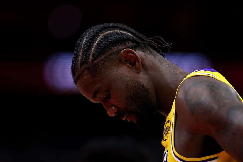 Ayton Ejected for Forearm to Head!