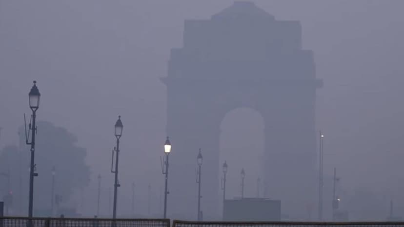 Delhi Air: Smoking 10 Cigarettes Daily for Clean Air