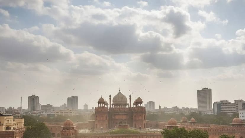 Delhi Heatwave Continues: Highs of 40°C Expected