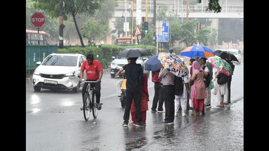 Delhi's Monsoon Woes: Heat and Humidity Persist