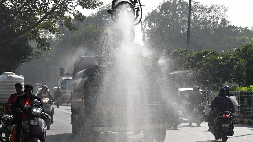 Delhi's Air: Toxic Cocktail Chokes Winter Despite Low Farm Fires