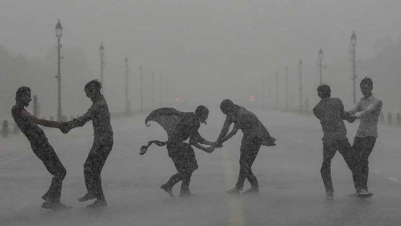 Delhi Drenched: Red Alert Issued as Rain Paralyzes Capital