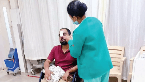 Delivery Agent Punches Customer, Breaks Nose Over Order