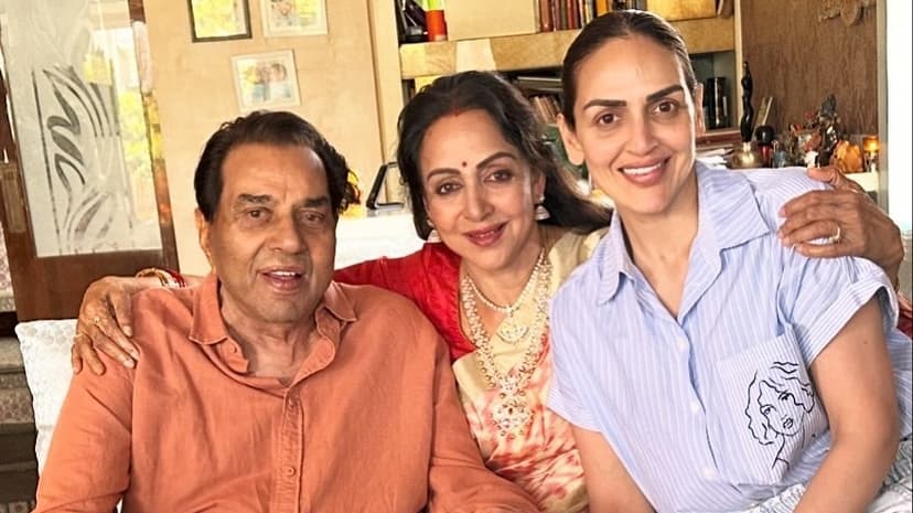 Dharmendra Booked Entire Nursing Home for Hema's Privacy