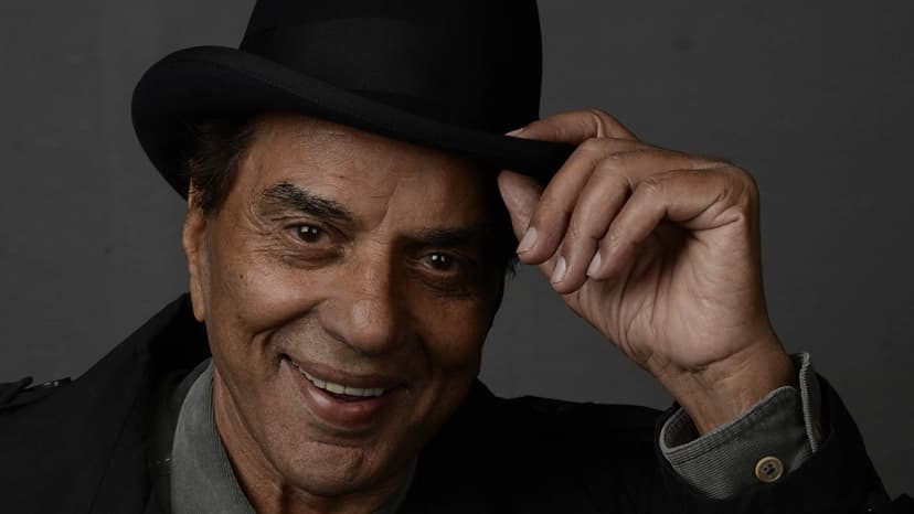 Dharmendra's Life Celebrated in Mumbai Prayer Meet