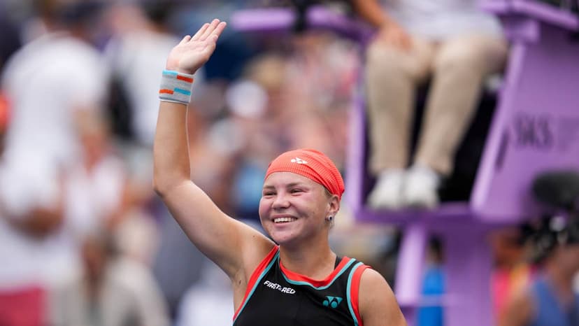 Shnaider Stuns No. 1, Advances at US Open