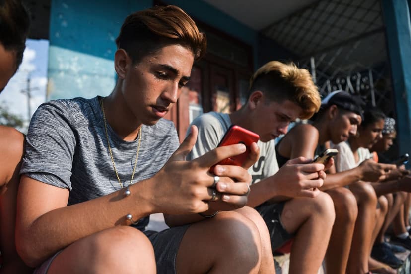 Digital Detox Reverses 10 Years of Cognitive Aging