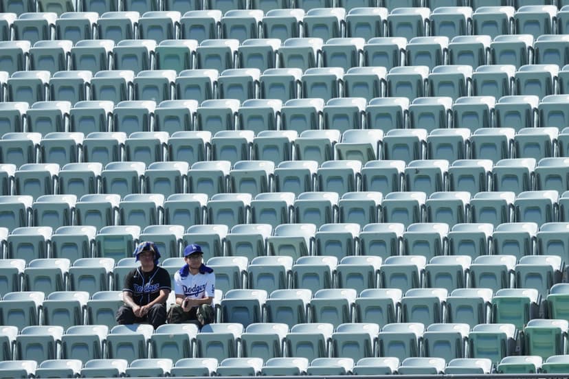 Dodgers Stadium Swelters in Record October Heat