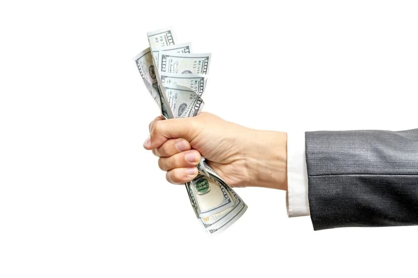 Dollar Dips on Fed Cut Fears and Dovish Chair Speculation