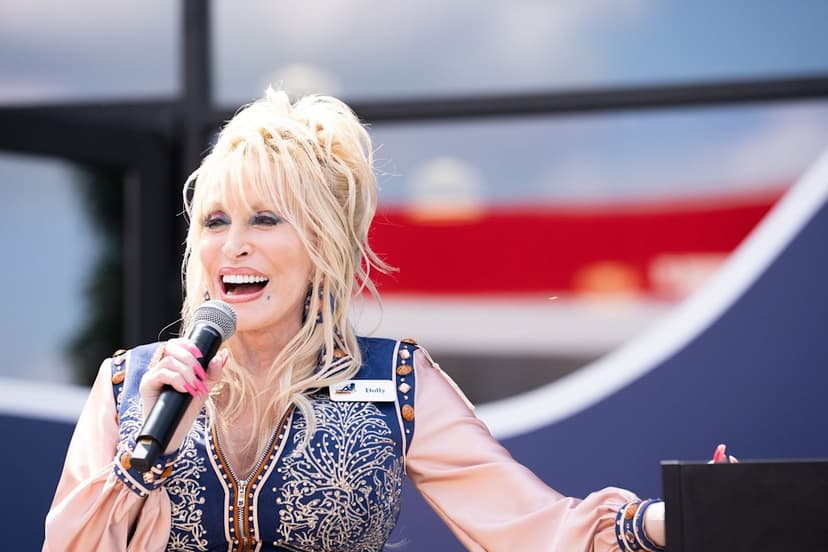 California Declares Sept. 25 Dolly Parton Day Annually