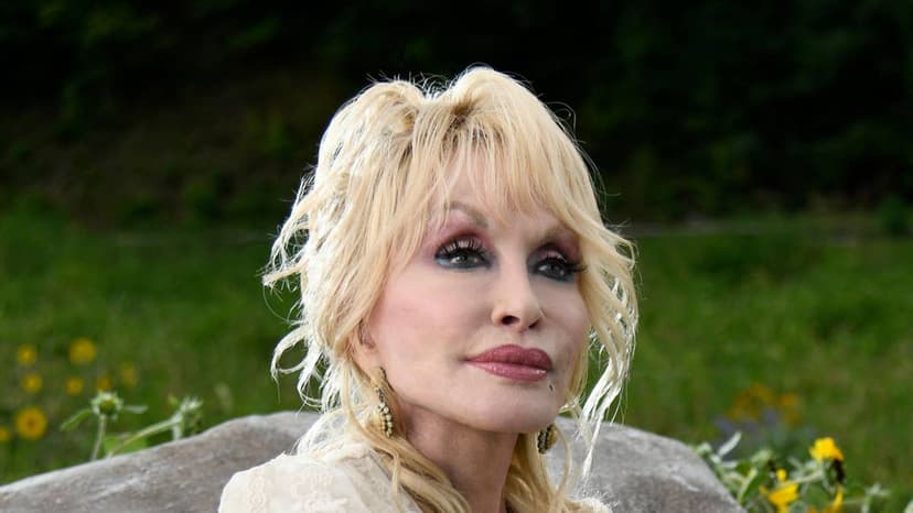 Dolly Parton: Songwriter Is My True Therapy
