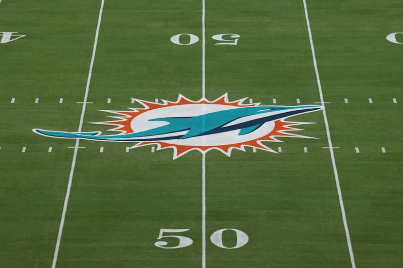 Dolphins' Player Approval Soars Despite 7-10 Season