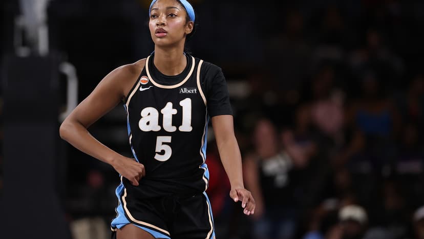 Reese's Dream vs. Liberty's Stewart: Playoff Preview!