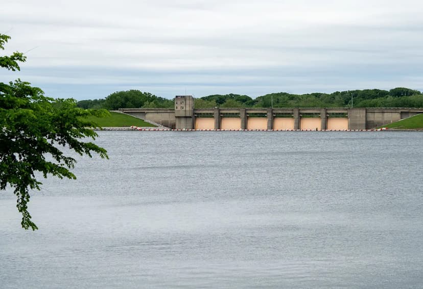 Eagle Creek Water Deal: City Buys Time for Study