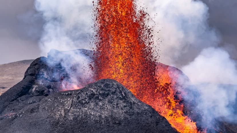 Ancient Earth Water Fueled Early Volcanoes
