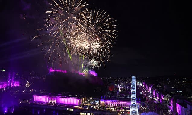 Edinburgh Hogmanay Dazzles With Castle Fireworks