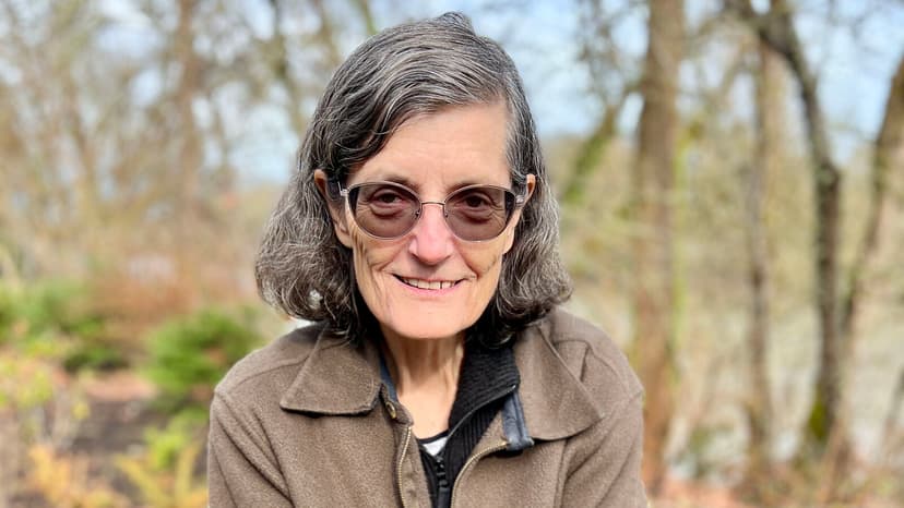 Soil's Secret Life: Organic Farming Pioneer Dies