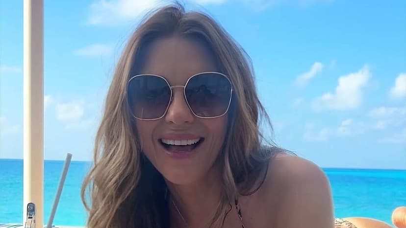 Elizabeth Hurley & Billy Ray Cyrus: Love in LA Sun