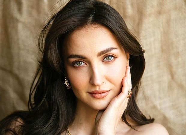 Elli AvrRam's 'Homa Dol' Hits 1 Year Milestone