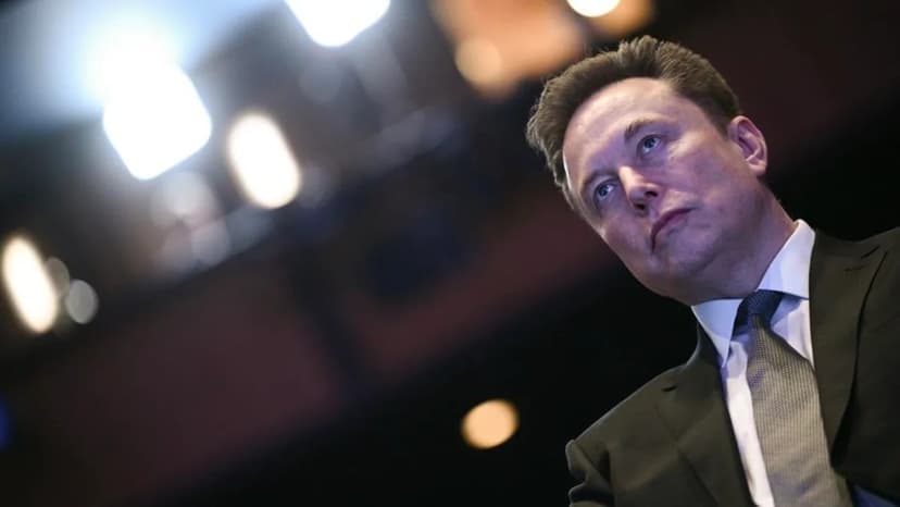 Musk's Fortune Dips Below $700B Amid SpaceX Stock Plunge