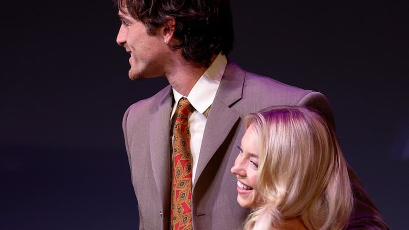 Elordi & Sweeney's Cozy Chemistry Ignites Onstage