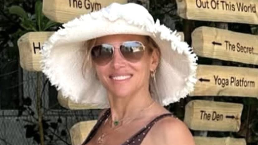 Elsa Pataky's Chic Maldives Beach Style Revealed