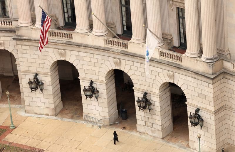 EPA Reassesses Paraquat Safety Amid Health Lawsuits