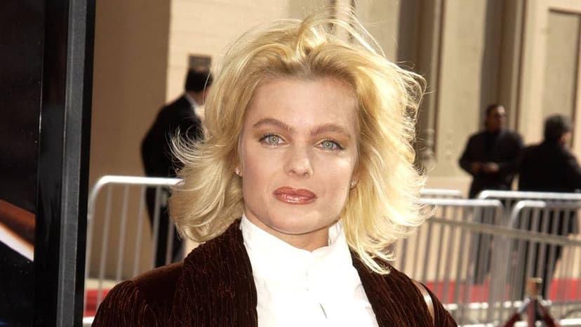 Erika Eleniak: Baywatch Star's Dramatic Transformation Revealed