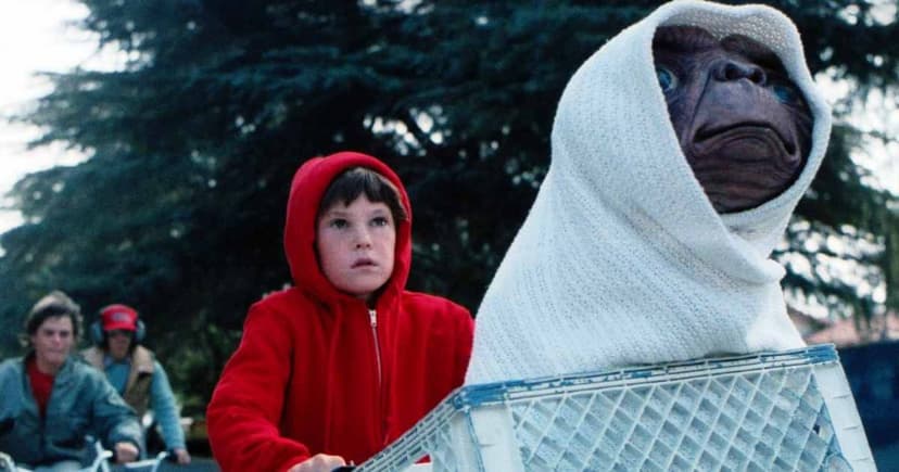E.T. Returns to Streaming This December!