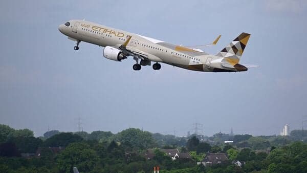 Etihad Downgrades Business Passenger to Economy