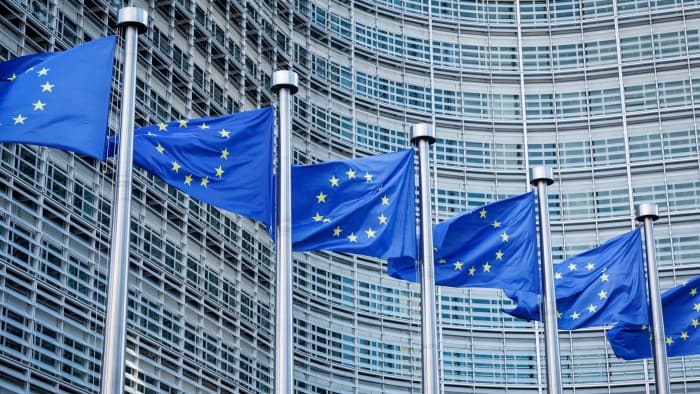 EU Rethinks AI Rules to Boost Competitiveness Amid Regulatory Challenges